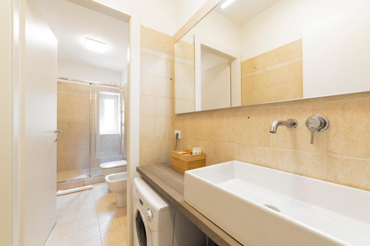 Roomy Close To Subway M5! Milán
